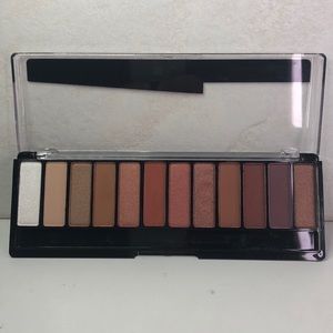 Eyeshadow palette
